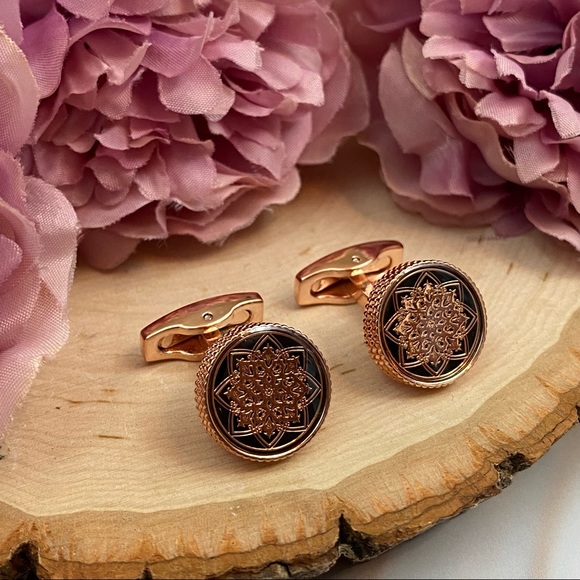 Elegant Laser Cut Floral Black and Rose Gold Round Cufflinks - Picture 6 of 16